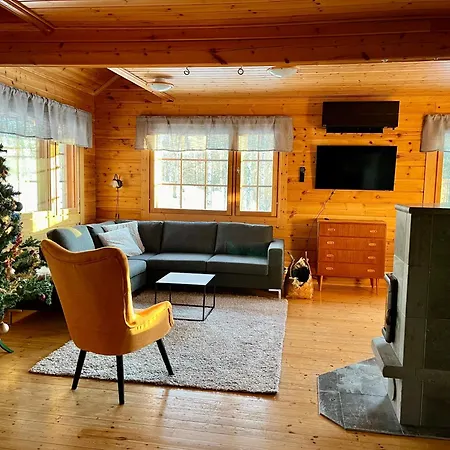 Log In 15 Min From Center- 3bdr-sauna-fireplace Rovaniemi